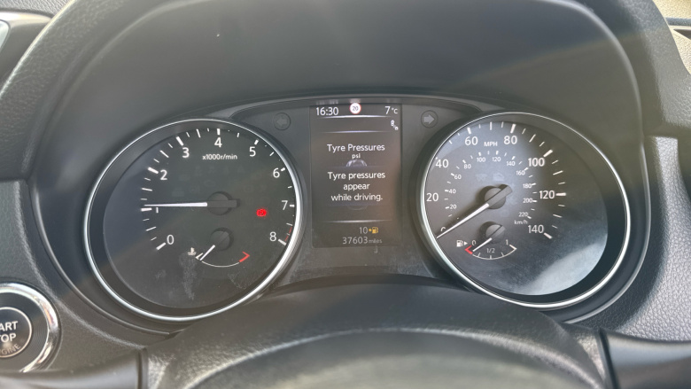 Nissan Qashqai 1.2 DiG-T Tekna 5dr Petrol Hatchback